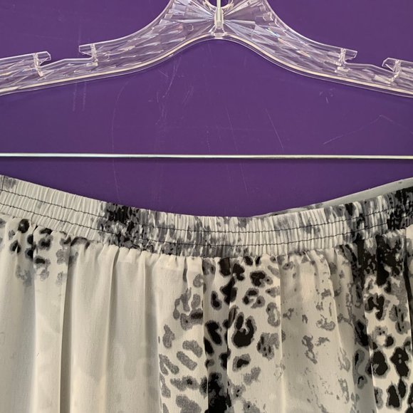 2 / $10 - Medium Skirts Very Good Condition - Picture 7 of 13